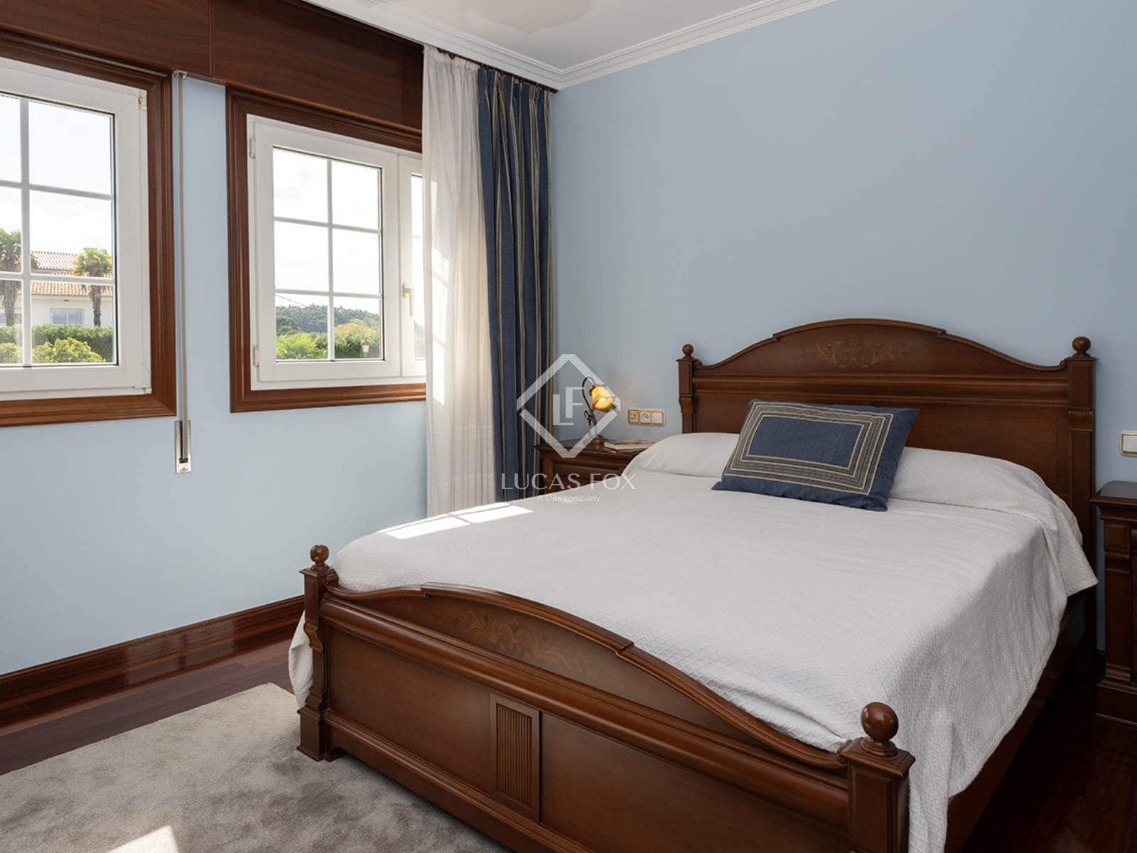 6 bedroom Villa for sale in Pontevedra city with pool garage - € 1,350,000 (Ref: 9263376)