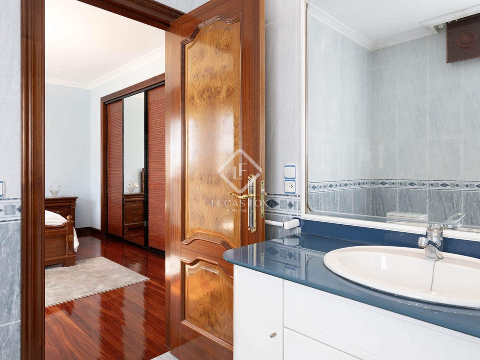 6 bedroom Villa for sale in Pontevedra city with pool garage - € 1,350,000 (Ref: 9263376)