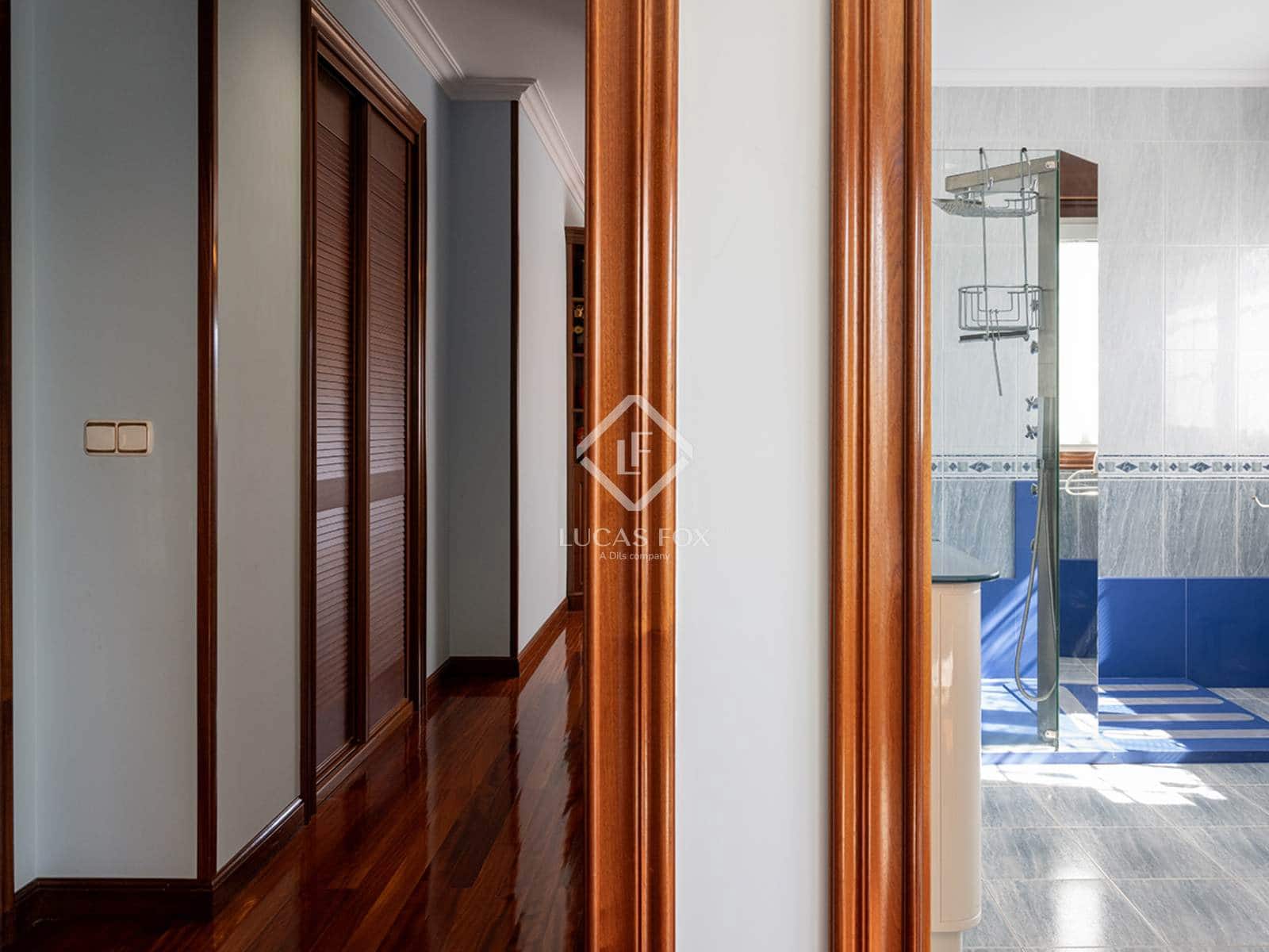 6 bedroom Villa for sale in Pontevedra city with pool garage - € 1,350,000 (Ref: 9263376)