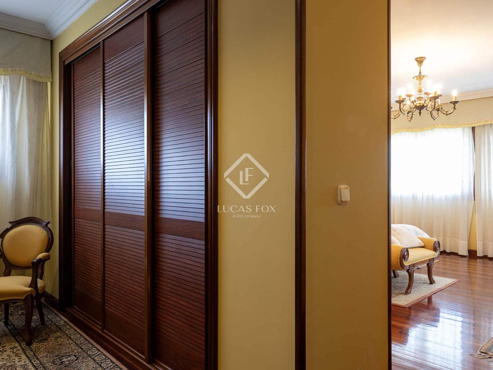 6 bedroom Villa for sale in Pontevedra city with pool garage - € 1,350,000 (Ref: 9263376)