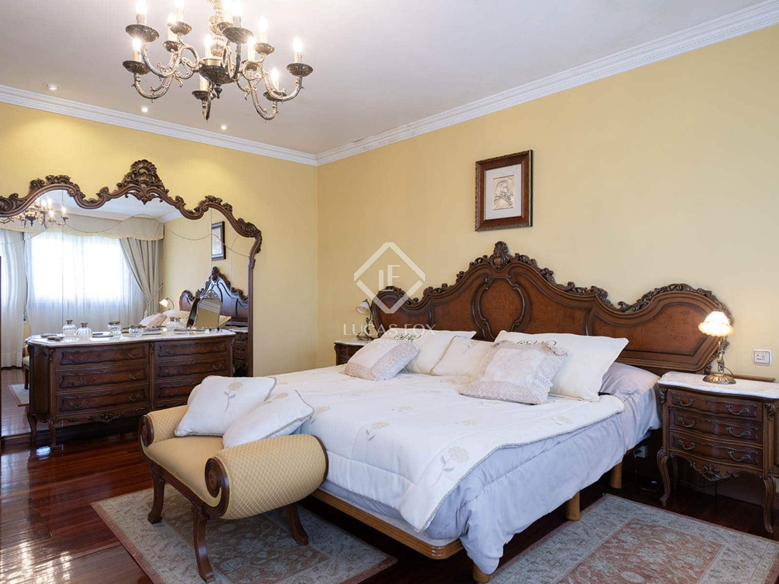 6 bedroom Villa for sale in Pontevedra city with pool garage - € 1,350,000 (Ref: 9263376)