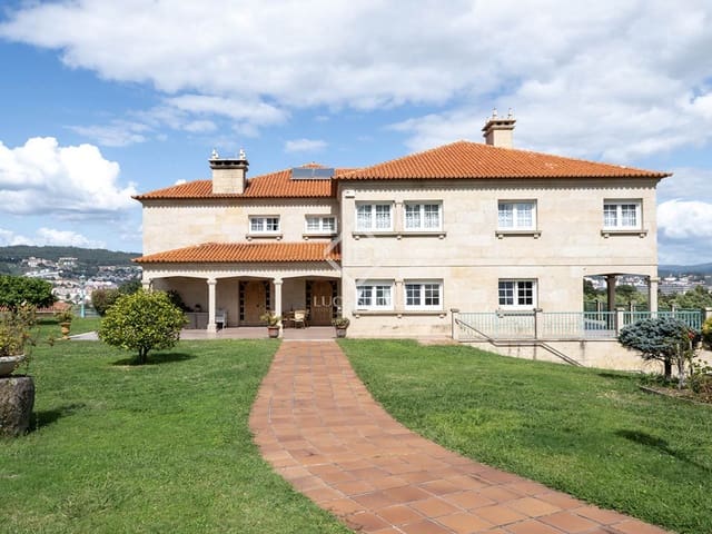 6 bedroom Villa for sale in Pontevedra city with pool garage - € 1,350,000 (Ref: 9263376)