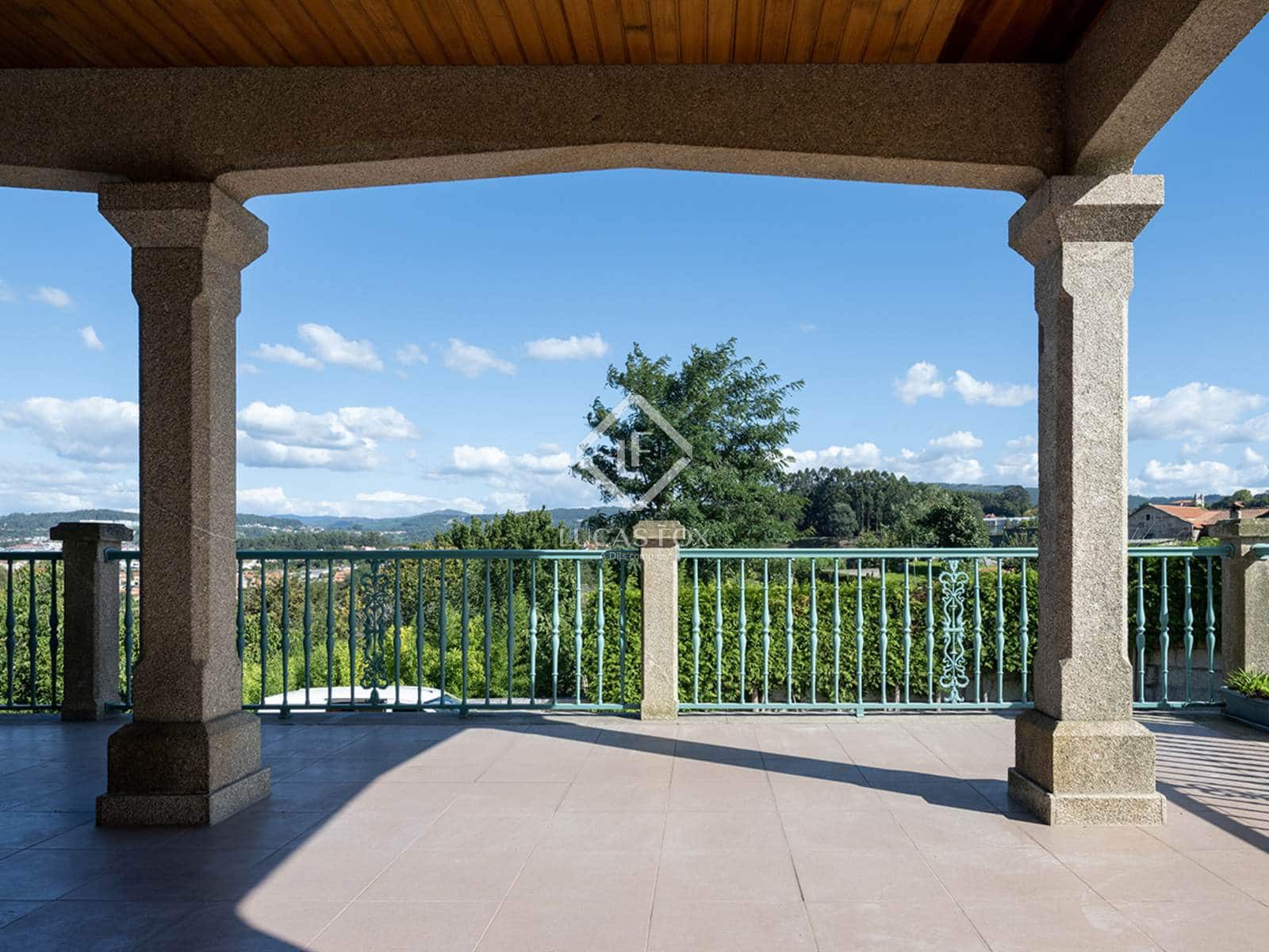 6 bedroom Villa for sale in Pontevedra city with pool garage - € 1,350,000 (Ref: 9263376)