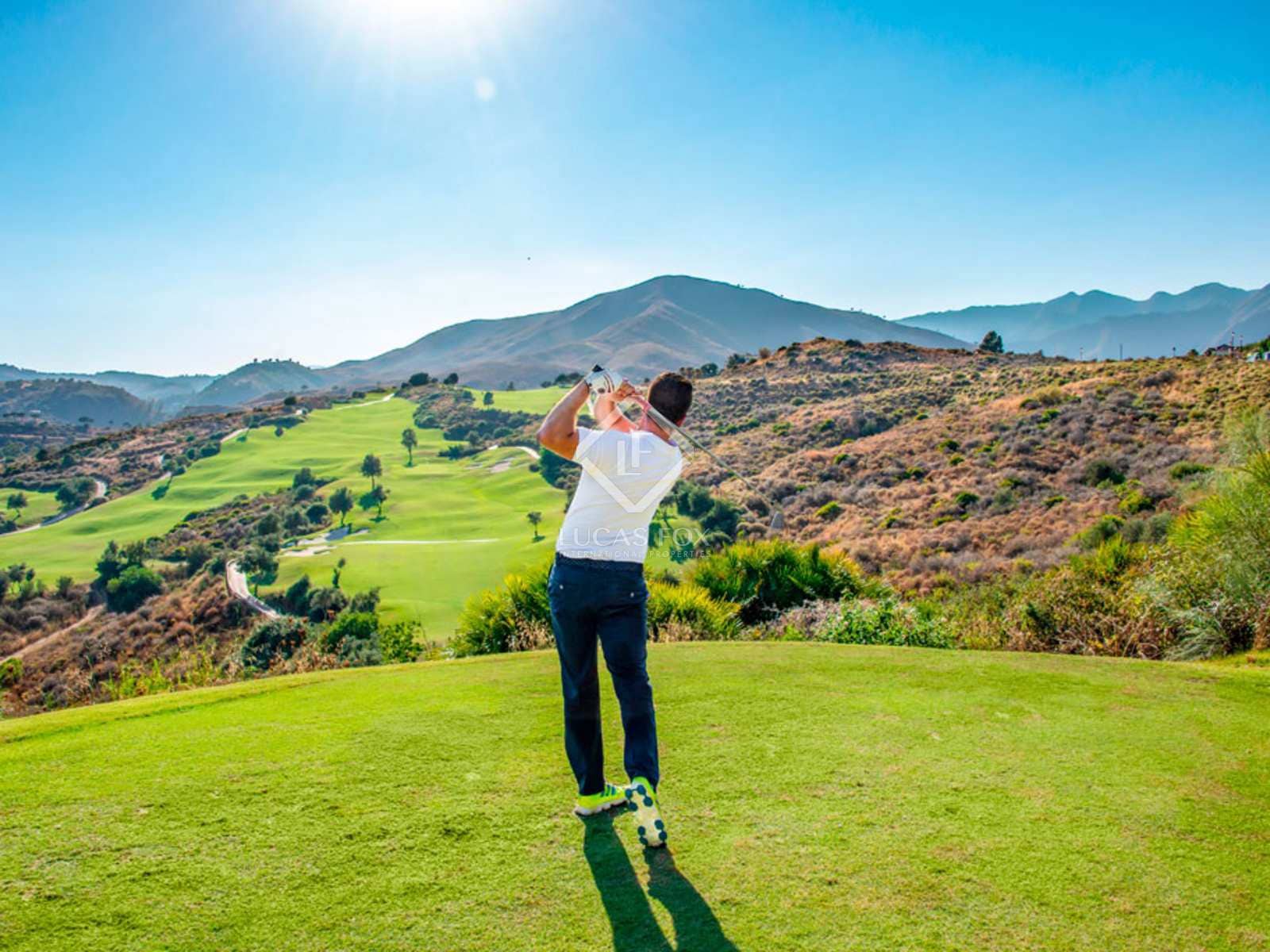 3 soverom Villa til salgs i La Cala de Mijas med svømmebasseng garasje - € 1 100 000 (Ref: 9263565)