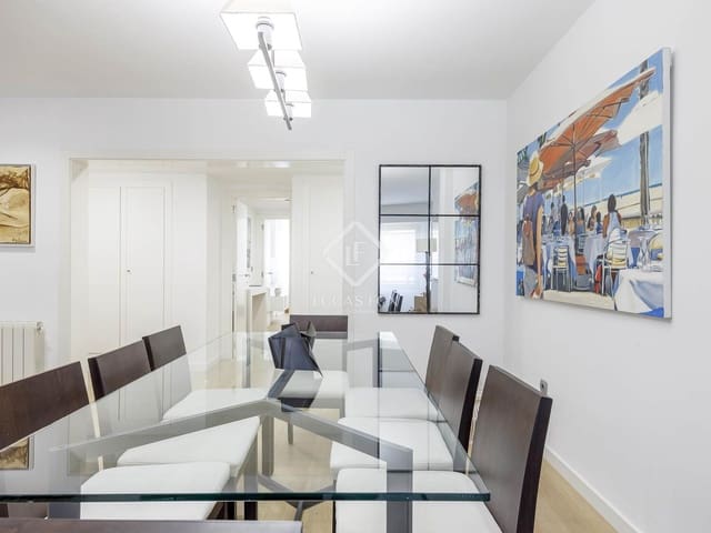 4 Zimmer Apartment zu vermieten in València Stadt mit Garage - 2.800 € (Ref: 9263827)