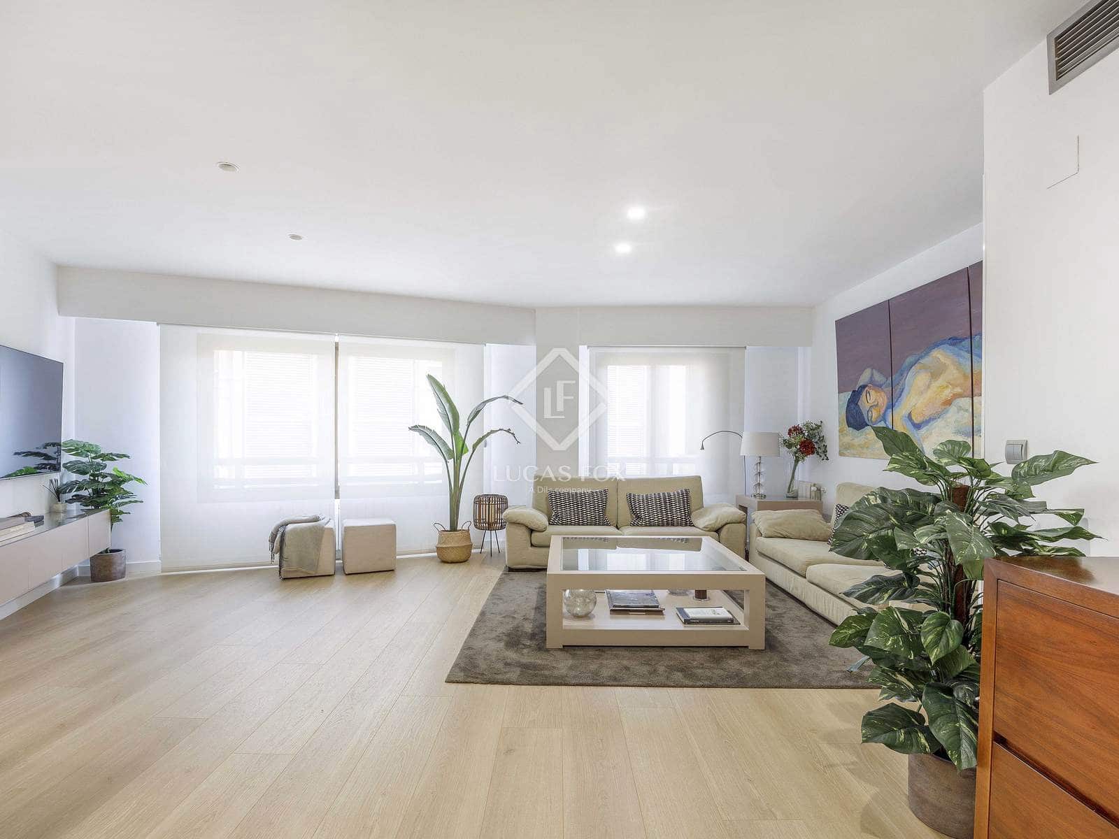 4 Zimmer Apartment zu vermieten in Valencia Stadt mit Garage - 2.800 € (Ref: 9263827)