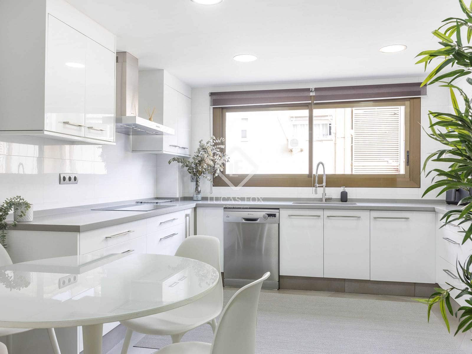 4 Zimmer Apartment zu vermieten in Valencia Stadt mit Garage - 2.800 € (Ref: 9263827)