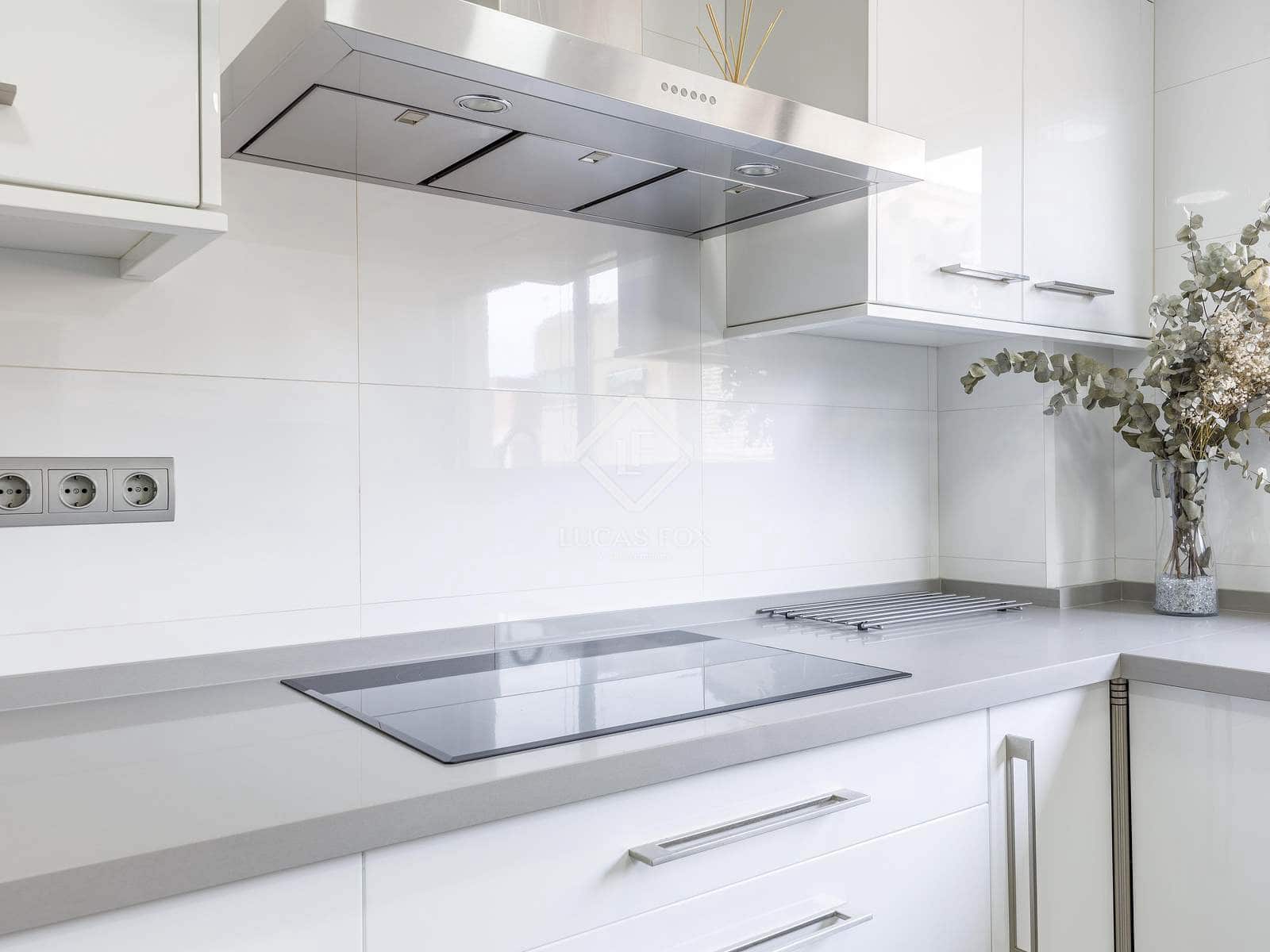 4 Zimmer Apartment zu vermieten in Valencia Stadt mit Garage - 2.800 € (Ref: 9263827)