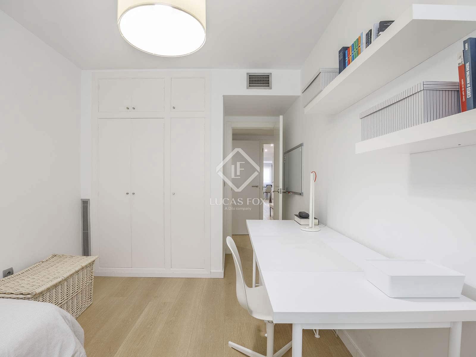 4 Zimmer Apartment zu vermieten in Valencia Stadt mit Garage - 2.800 € (Ref: 9263827)