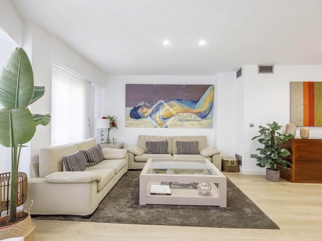 4 Zimmer Apartment zu vermieten in València Stadt mit Garage - 2.800 € (Ref: 9263827)