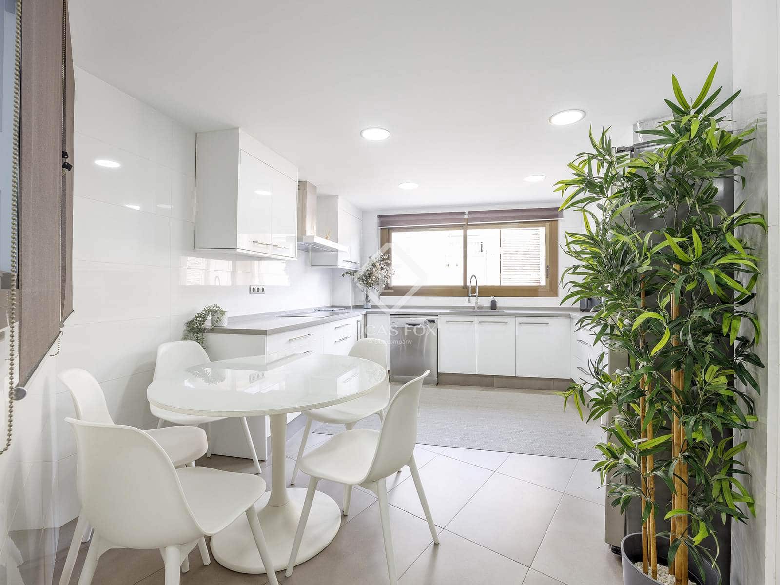 4 Zimmer Apartment zu vermieten in Valencia Stadt mit Garage - 2.800 € (Ref: 9263827)