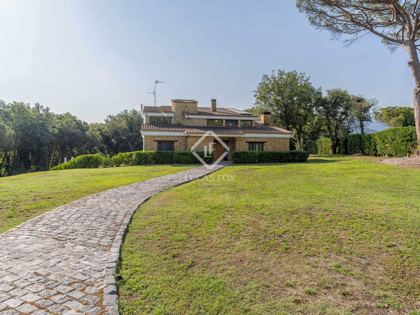 5 soverom Villa til salgs i Gualba med svømmebasseng garasje - € 2 950 000 (Ref: 9263871)