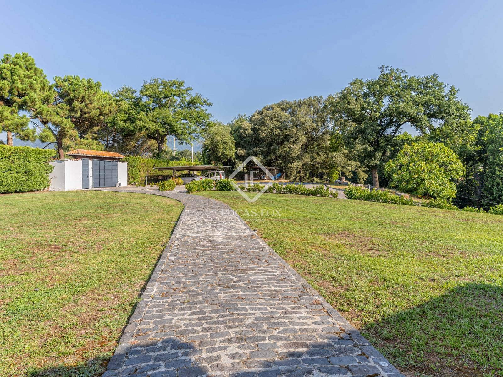 5 soverom Villa til salgs i Gualba med svømmebasseng garasje - € 2 950 000 (Ref: 9263871)