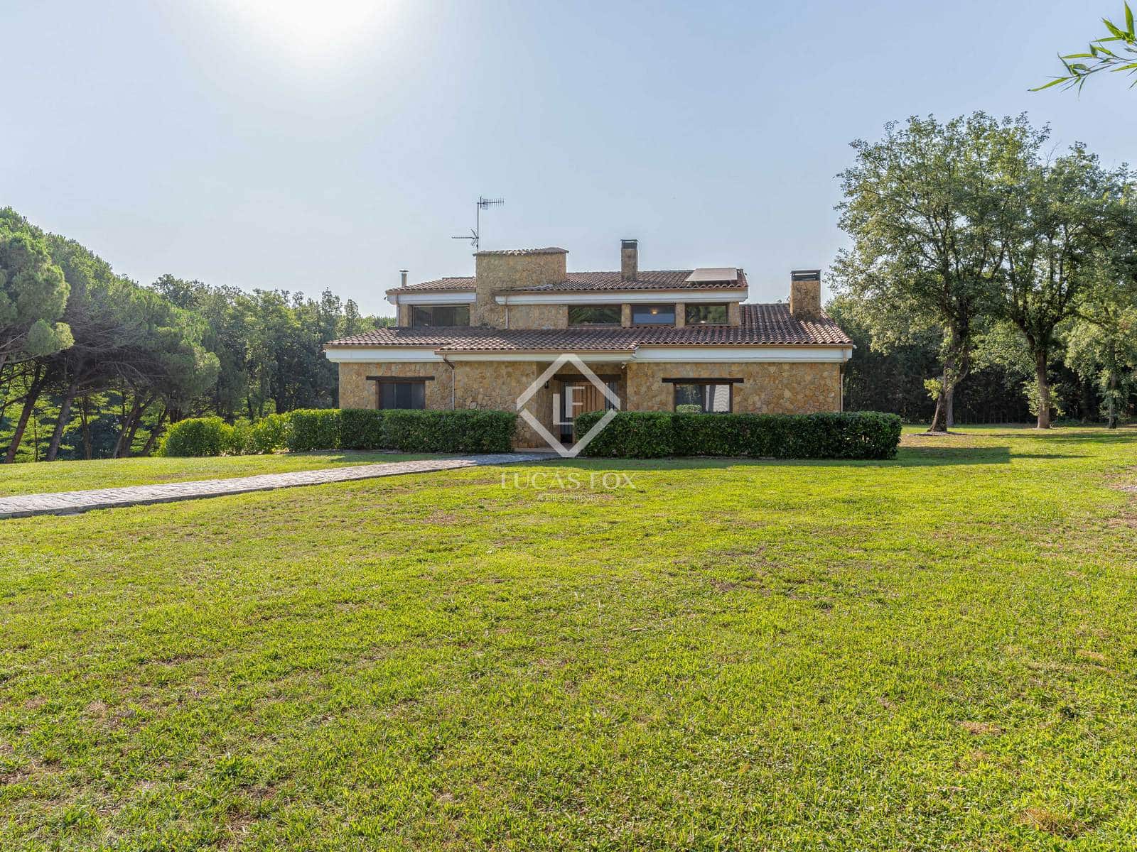 5 soverom Villa til salgs i Gualba med svømmebasseng garasje - € 2 950 000 (Ref: 9263871)