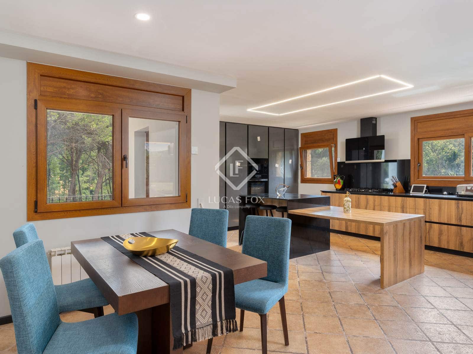 5 soverom Villa til salgs i Gualba med svømmebasseng garasje - € 2 950 000 (Ref: 9263871)