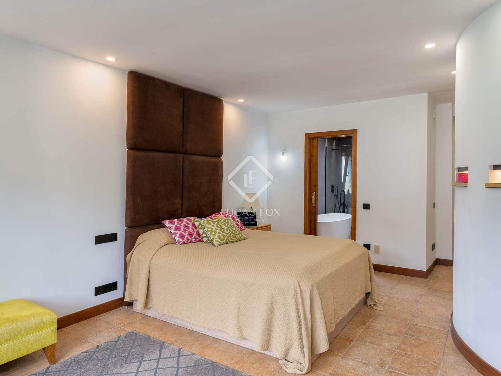 5 soverom Villa til salgs i Gualba med svømmebasseng garasje - € 2 950 000 (Ref: 9263871)