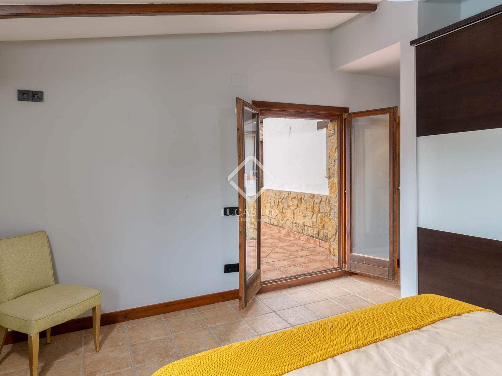 5 soverom Villa til salgs i Gualba med svømmebasseng garasje - € 2 950 000 (Ref: 9263871)