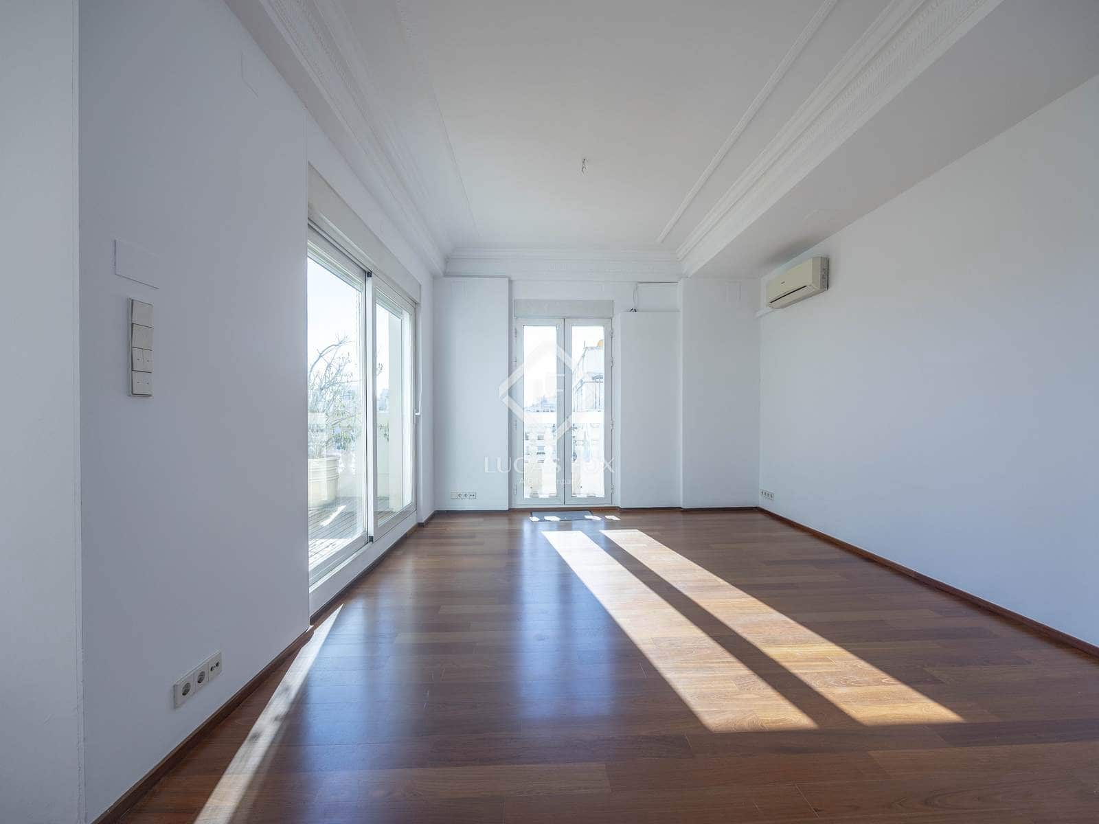 4 slaapkamer Penthouse te koop in Valencia stad - € 1.390.000 (Ref: 9263873)