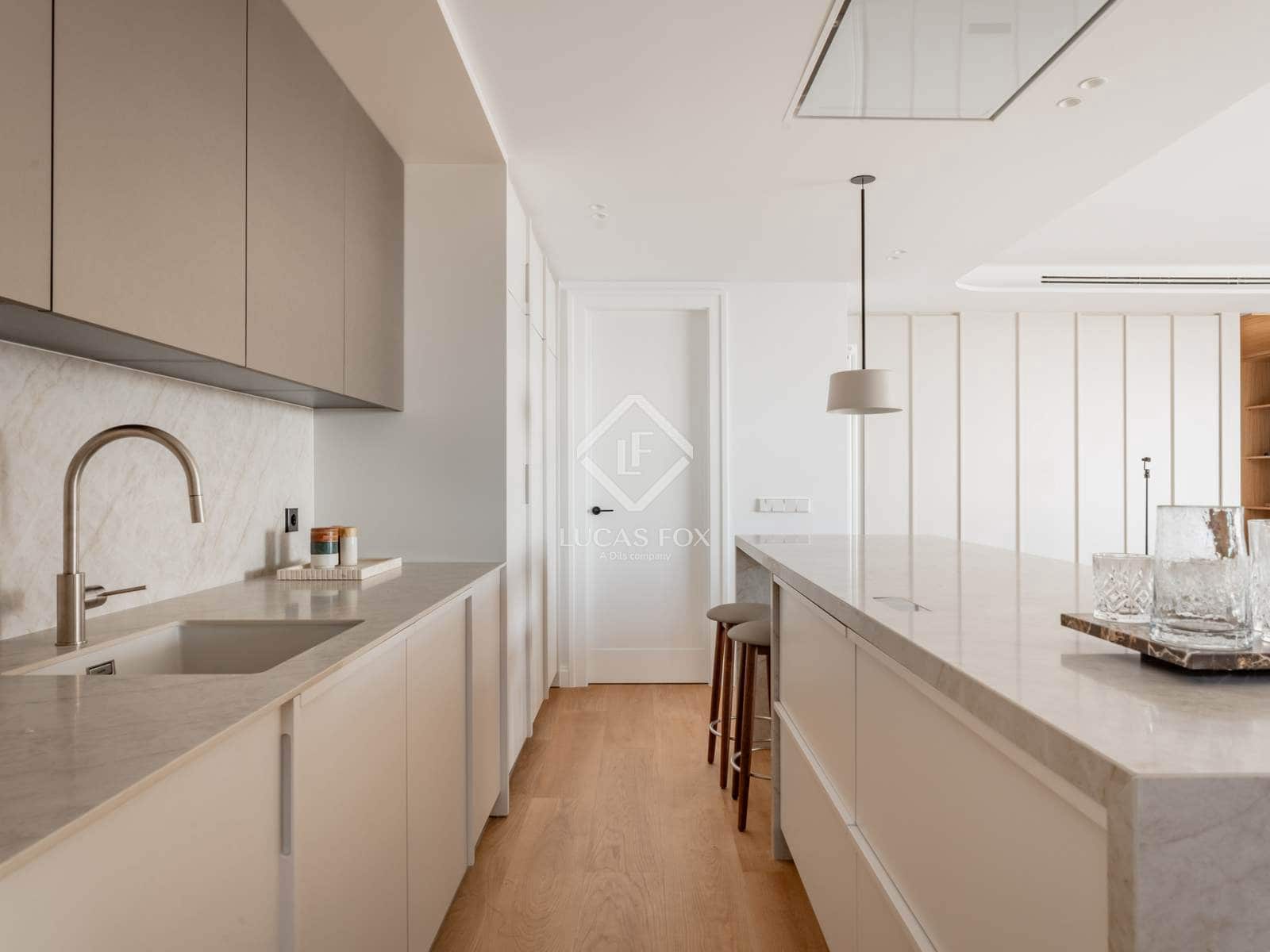 3 soveværelse Lejlighed til salg i Madrid by med garage - € 5.500.000 (Ref: 9267676)