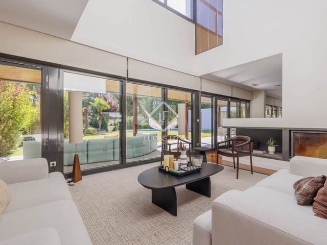 5 soveværelse Villa til leje i Boadilla del Monte med swimmingpool garage - € 16.500 (Ref: 9267680)