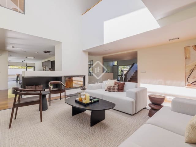 5 soveværelse Villa til leje i Boadilla del Monte med swimmingpool garage - € 16.500 (Ref: 9267680)