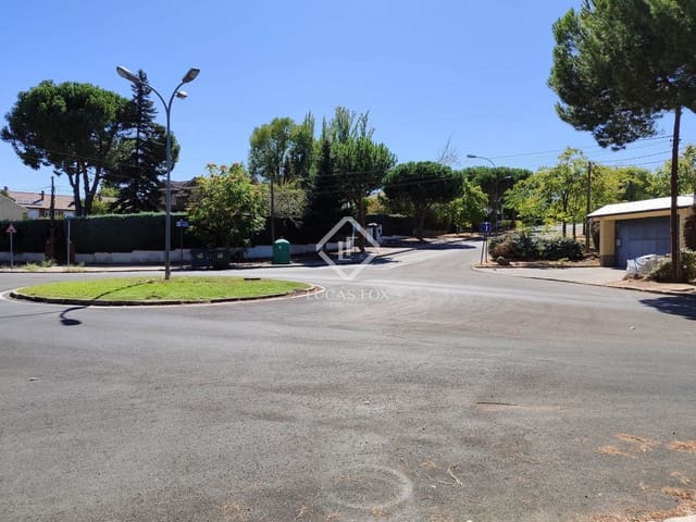 6 bedroom Villa for sale in Villaviciosa de Odón with pool garage - € 1,250,000 (Ref: 9268888)