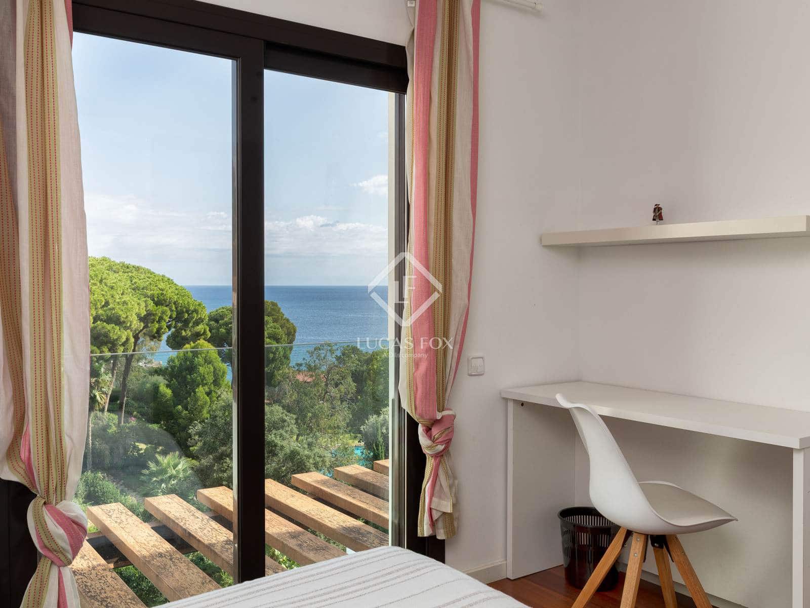 4 sypialnia Willa na sprzedaż w Sa Riera z basenem garażem - 1 500 000 € (Ref: 9271718)