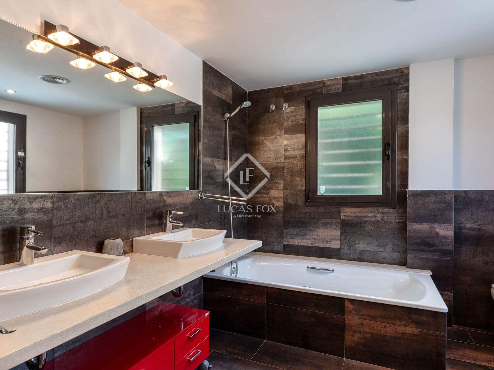 4 sypialnia Willa na sprzedaż w Sa Riera z basenem garażem - 1 500 000 € (Ref: 9271718)