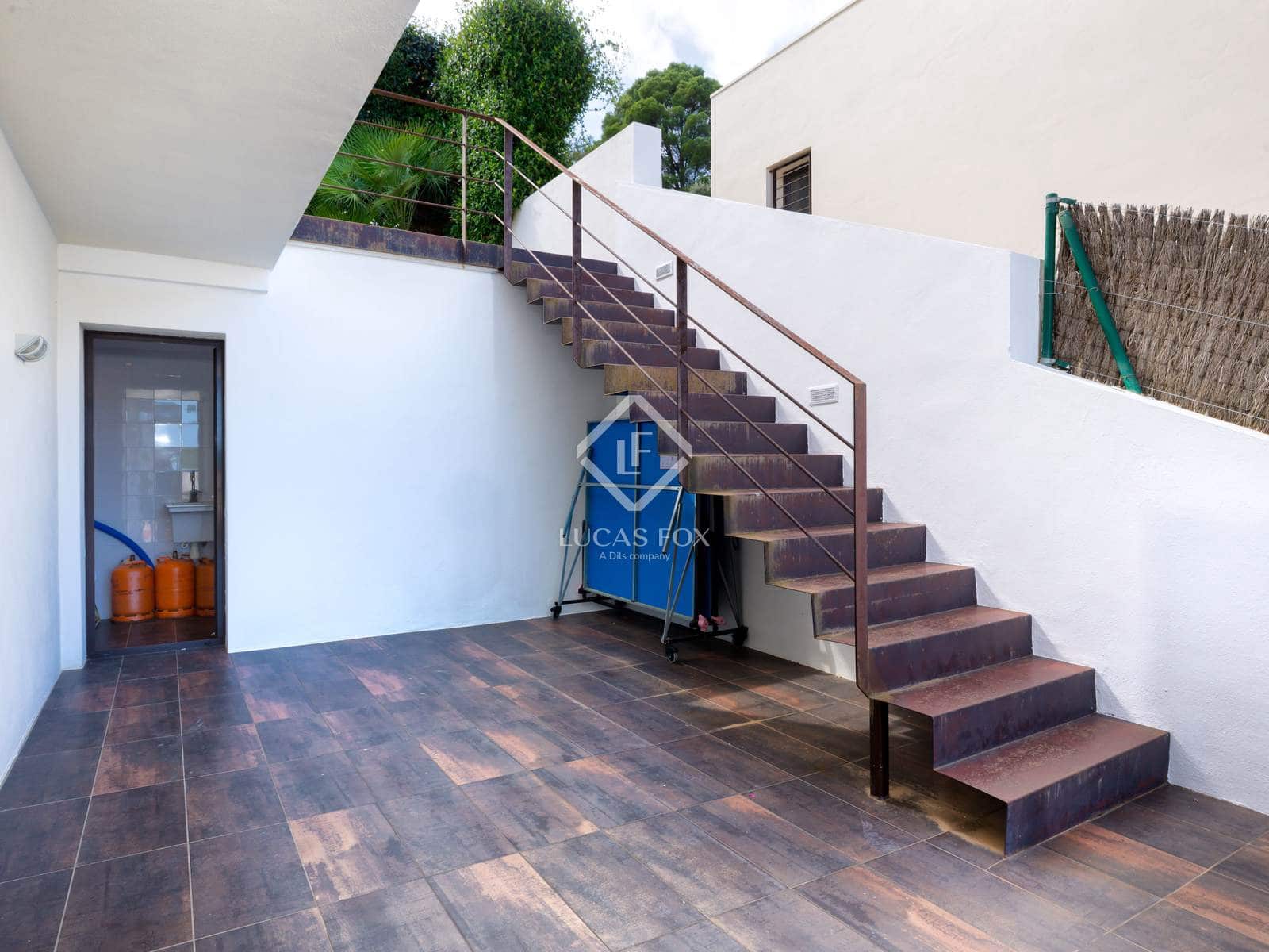 4 sypialnia Willa na sprzedaż w Sa Riera z basenem garażem - 1 500 000 € (Ref: 9271718)