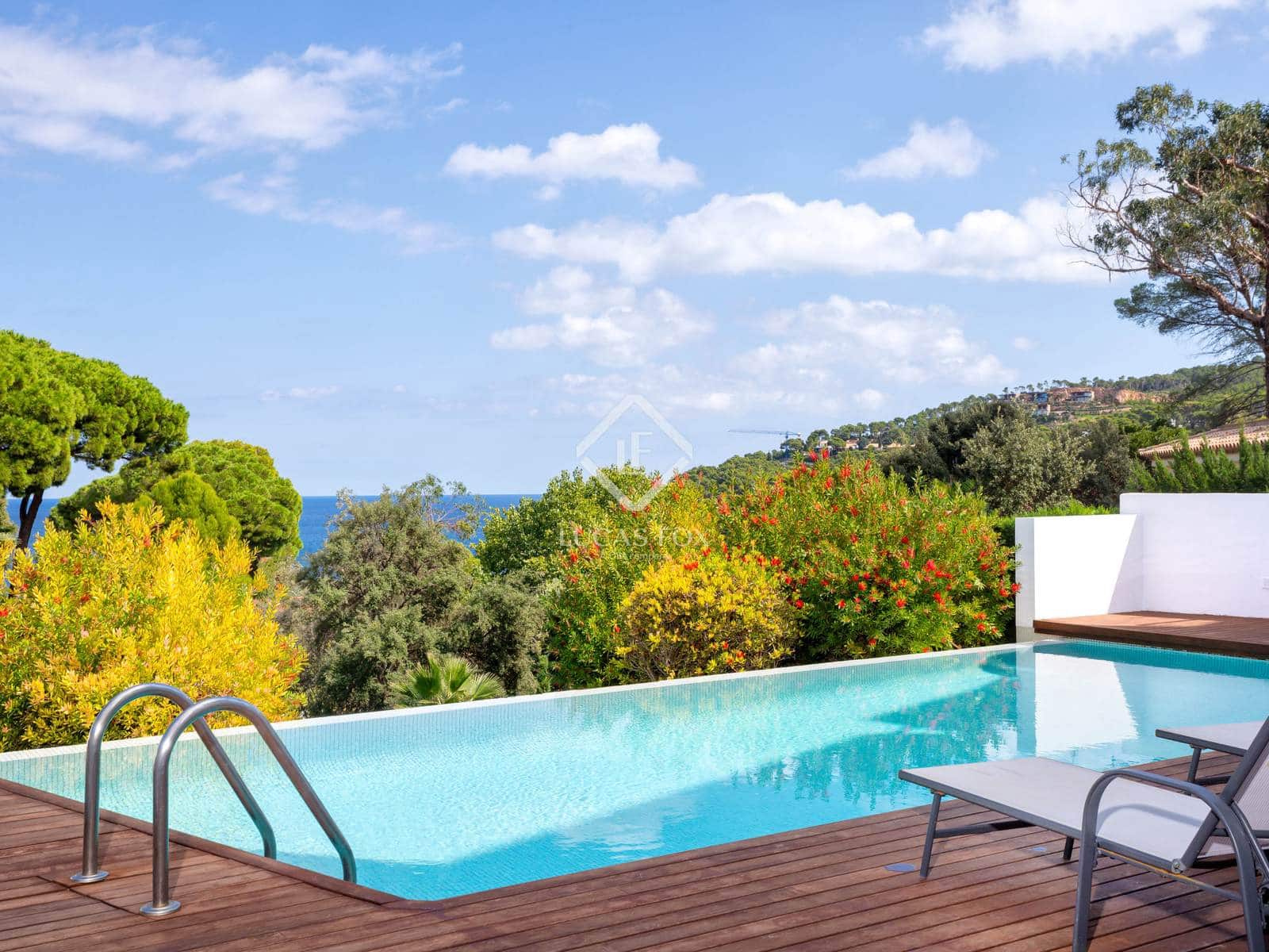 4 sypialnia Willa na sprzedaż w Sa Riera z basenem garażem - 1 500 000 € (Ref: 9271718)