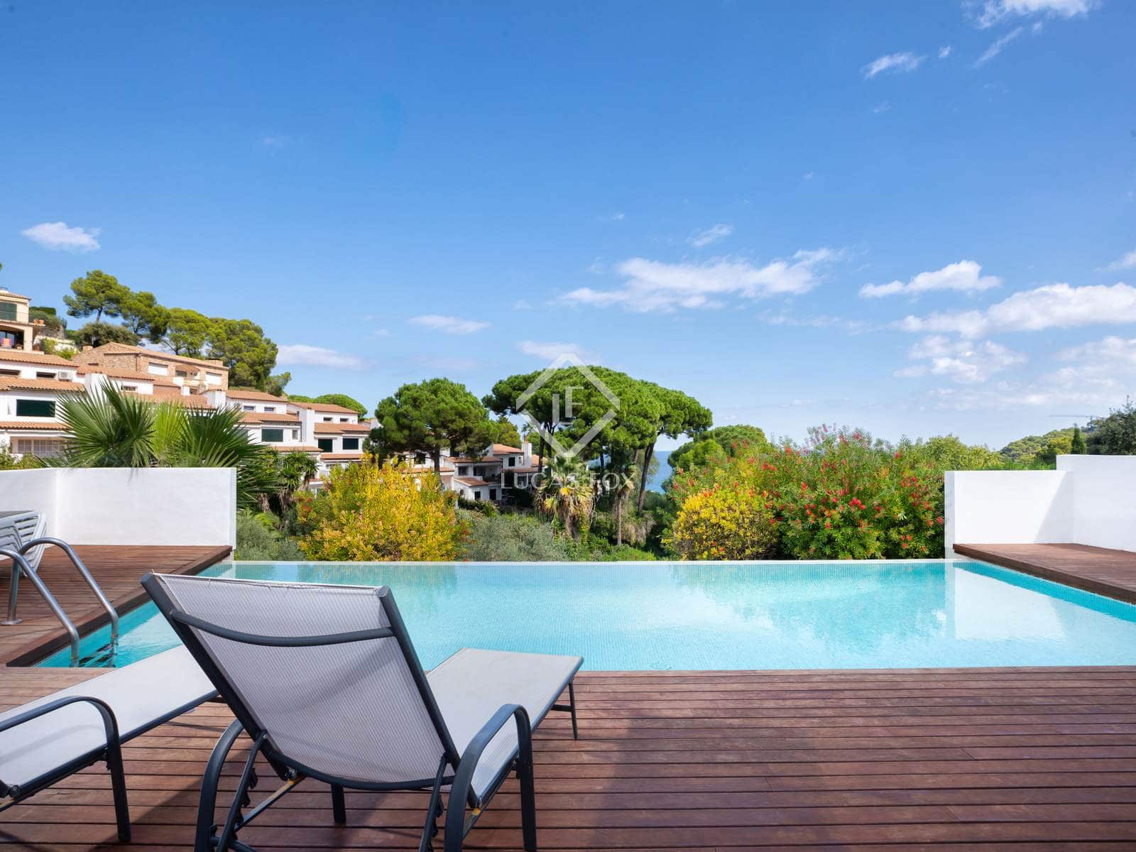 4 sypialnia Willa na sprzedaż w Sa Riera z basenem garażem - 1 500 000 € (Ref: 9271718)