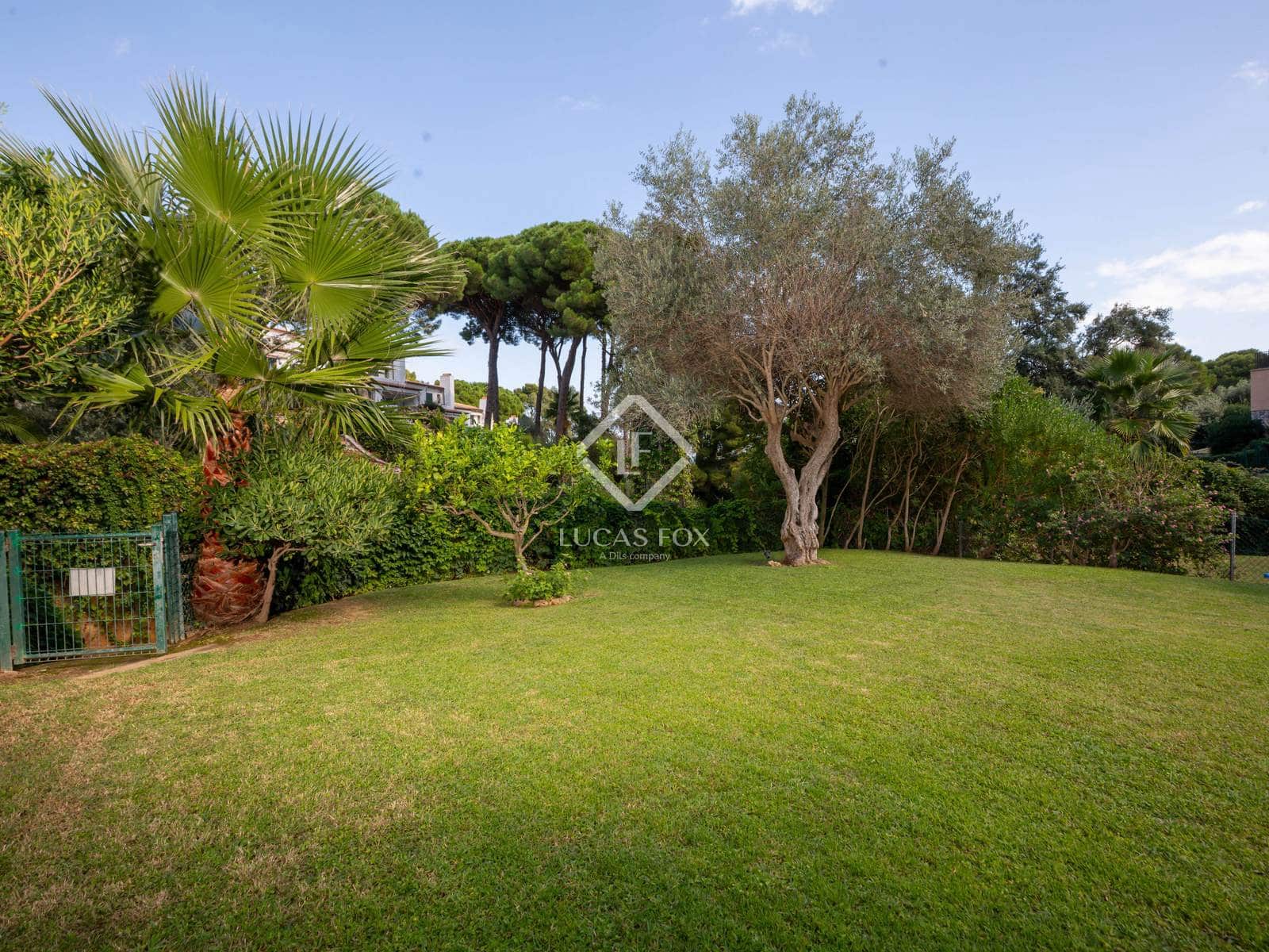 4 sypialnia Willa na sprzedaż w Sa Riera z basenem garażem - 1 500 000 € (Ref: 9271718)