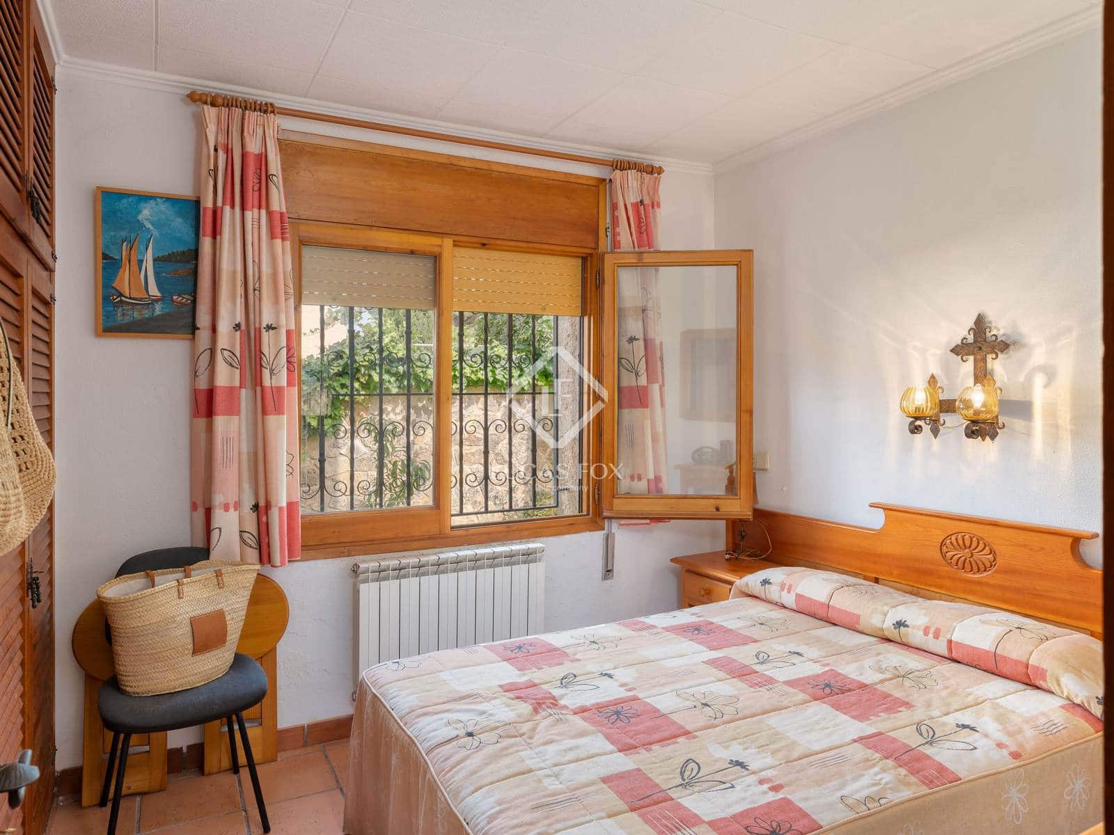 8 slaapkamer Villa te koop in S'Agaro - € 590.000 (Ref: 9271723)