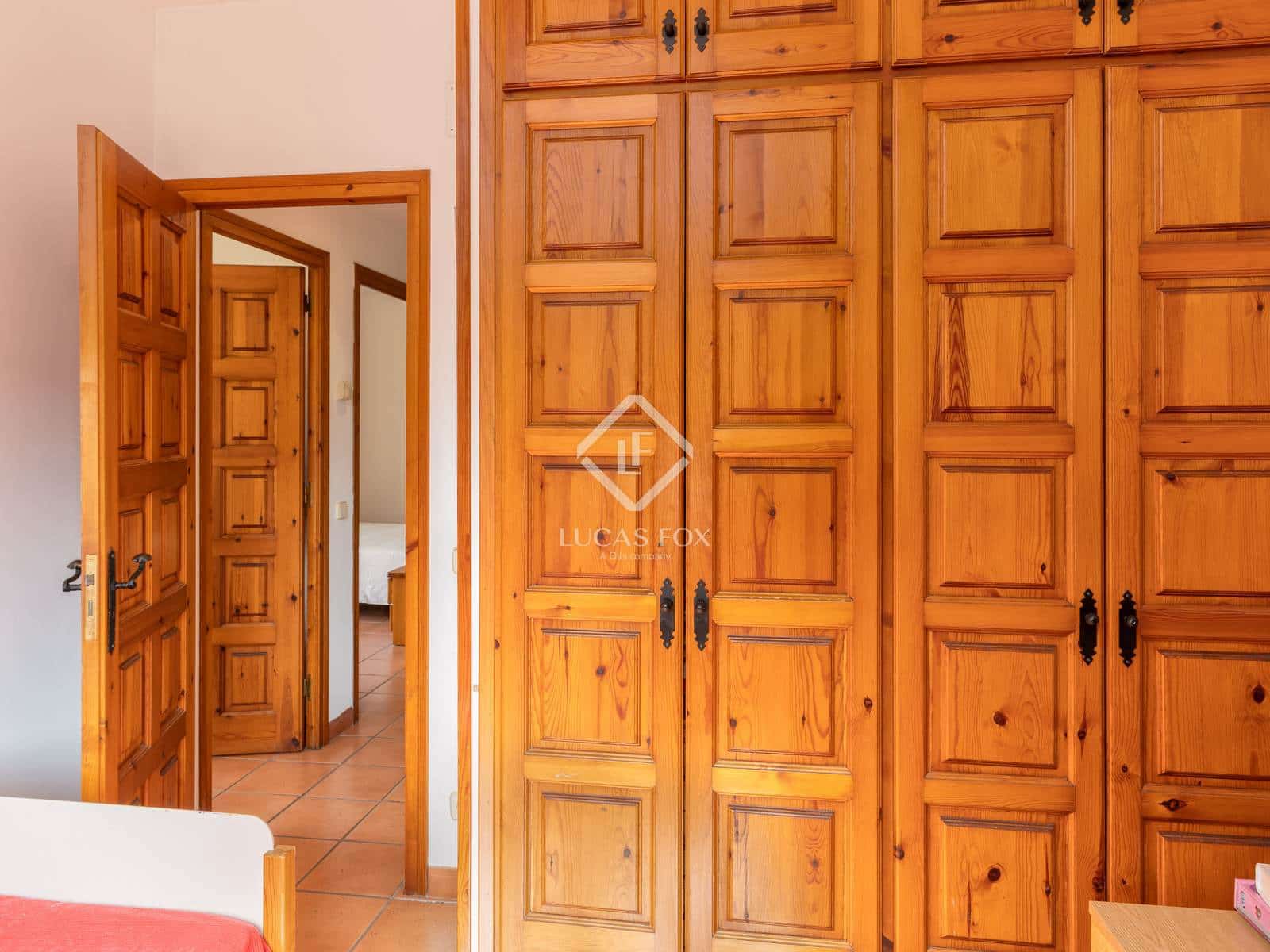 8 slaapkamer Villa te koop in S'Agaro - € 590.000 (Ref: 9271723)