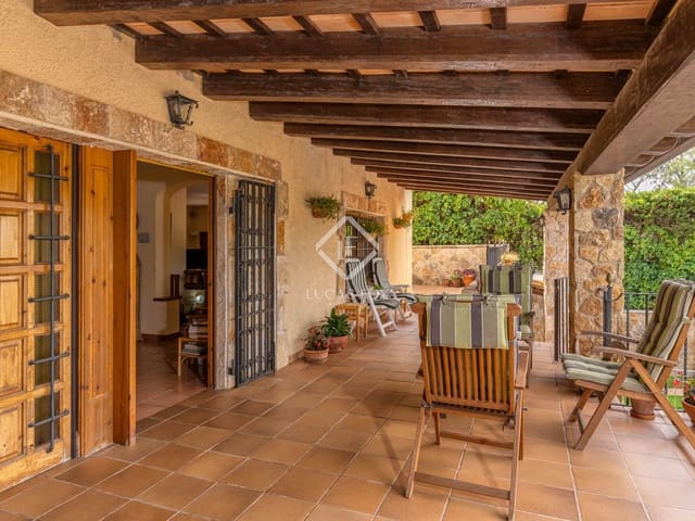 8 slaapkamer Villa te koop in S'Agaro, Castell-Platja d'Aro - € 590.000 (Ref: 9271723)