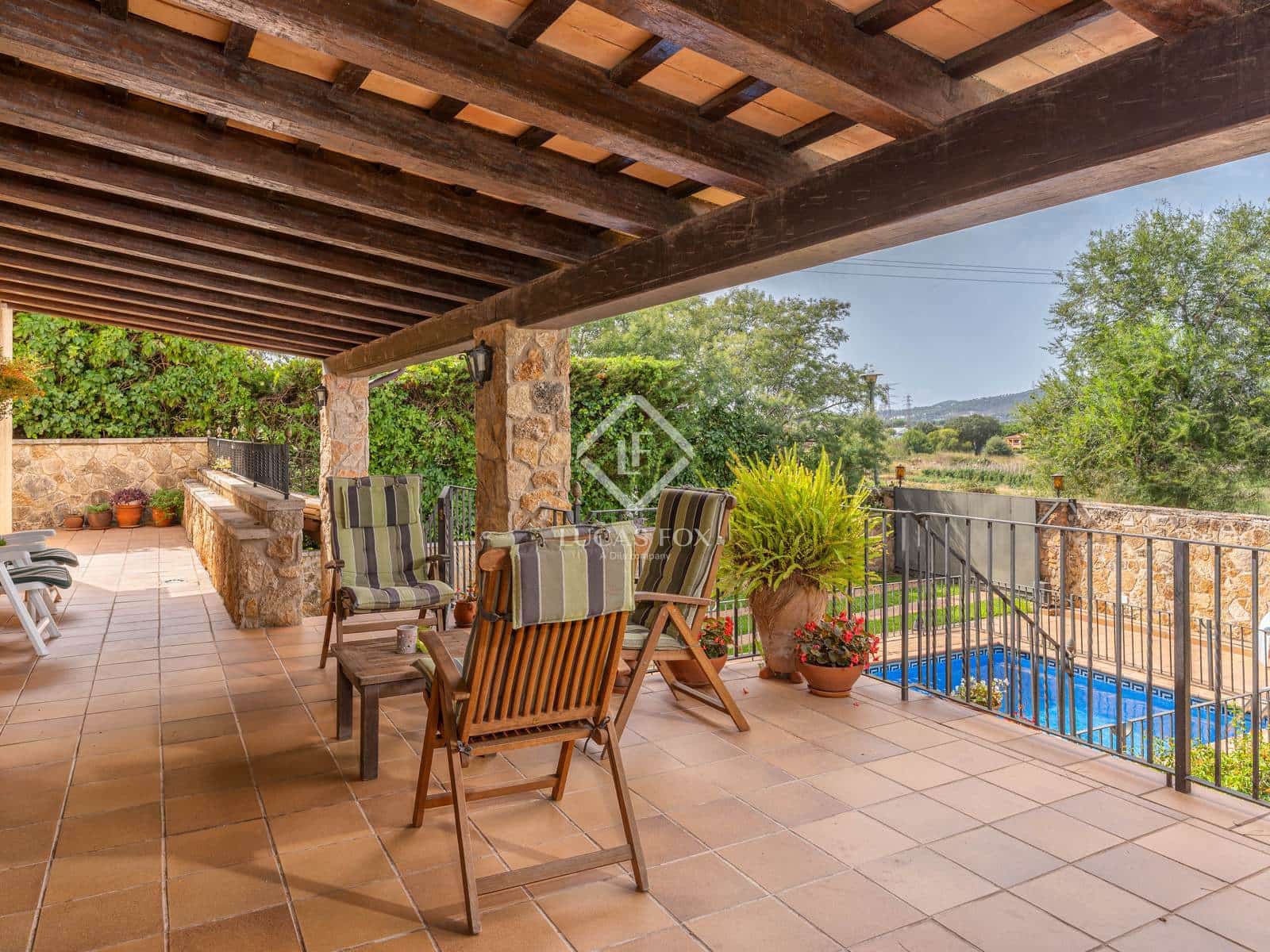 8 slaapkamer Villa te koop in S'Agaro - € 590.000 (Ref: 9271723)