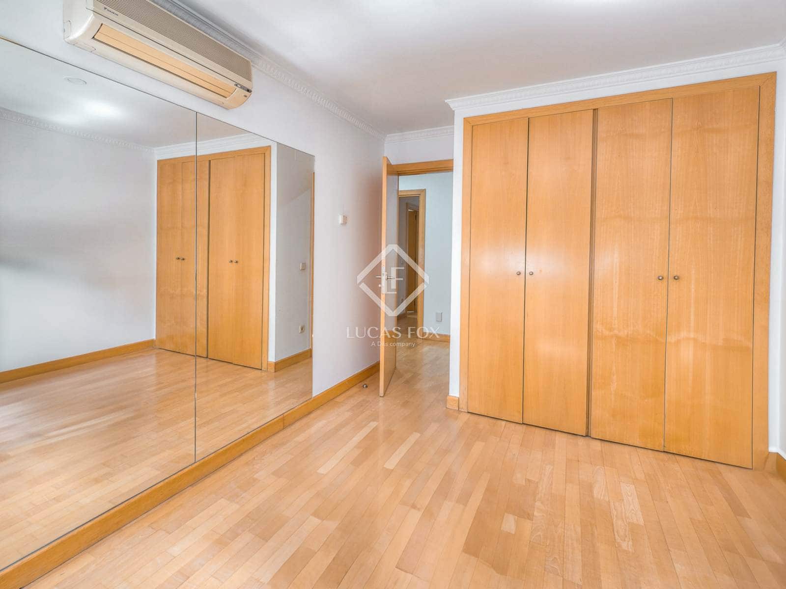 5 Zimmer Villa zu verkaufen in Madrid Stadt mit Pool Garage - 2.490.000 € (Ref: 9271804)