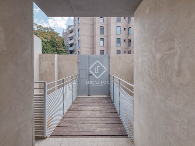 5 bedroom Villa for sale in Hispanoamérica, Madrid city with pool garage - € 2,490,000 (Ref: 9271804)