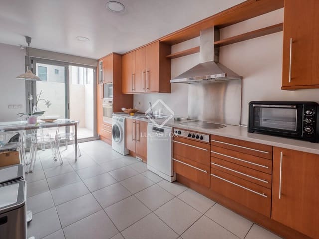 5 bedroom Villa for sale in Hispanoamérica, Madrid city with pool garage - € 2,490,000 (Ref: 9271804)