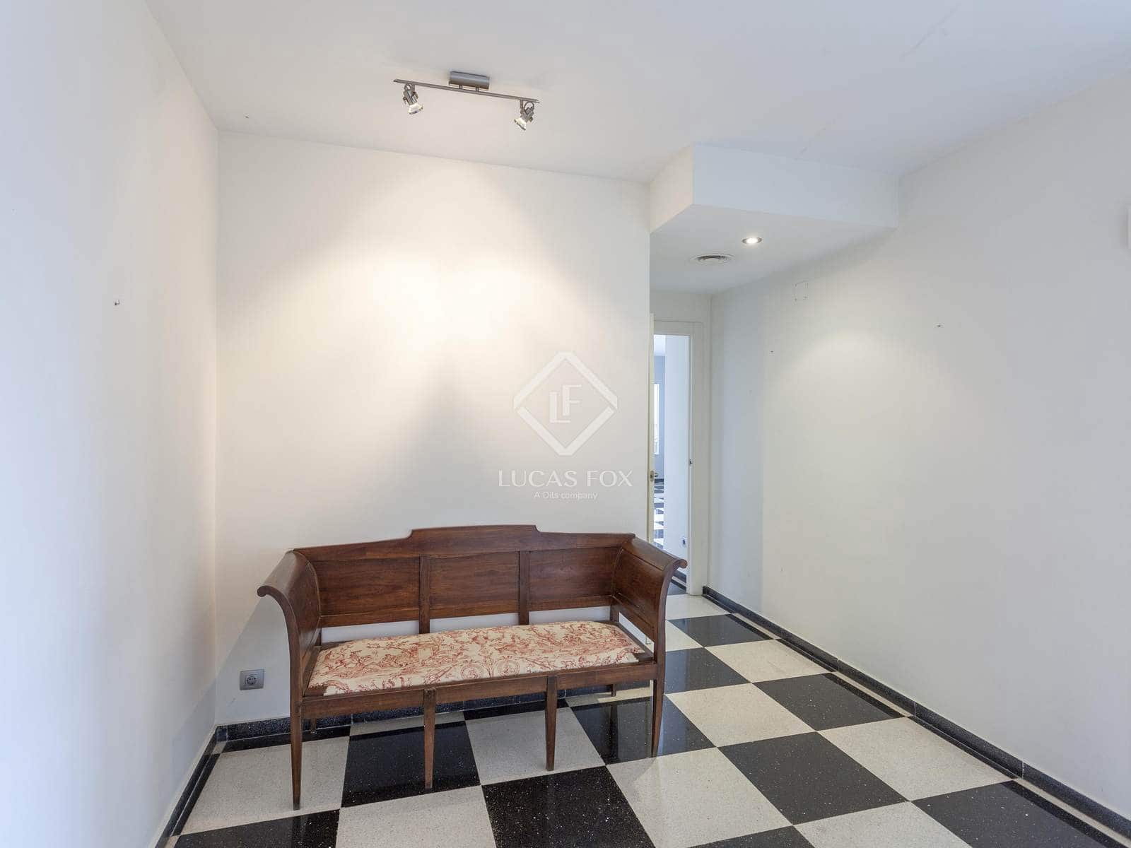 5 soveværelse Lejlighed til leje i Valencia by med garage - € 3.500 (Ref: 9271805)