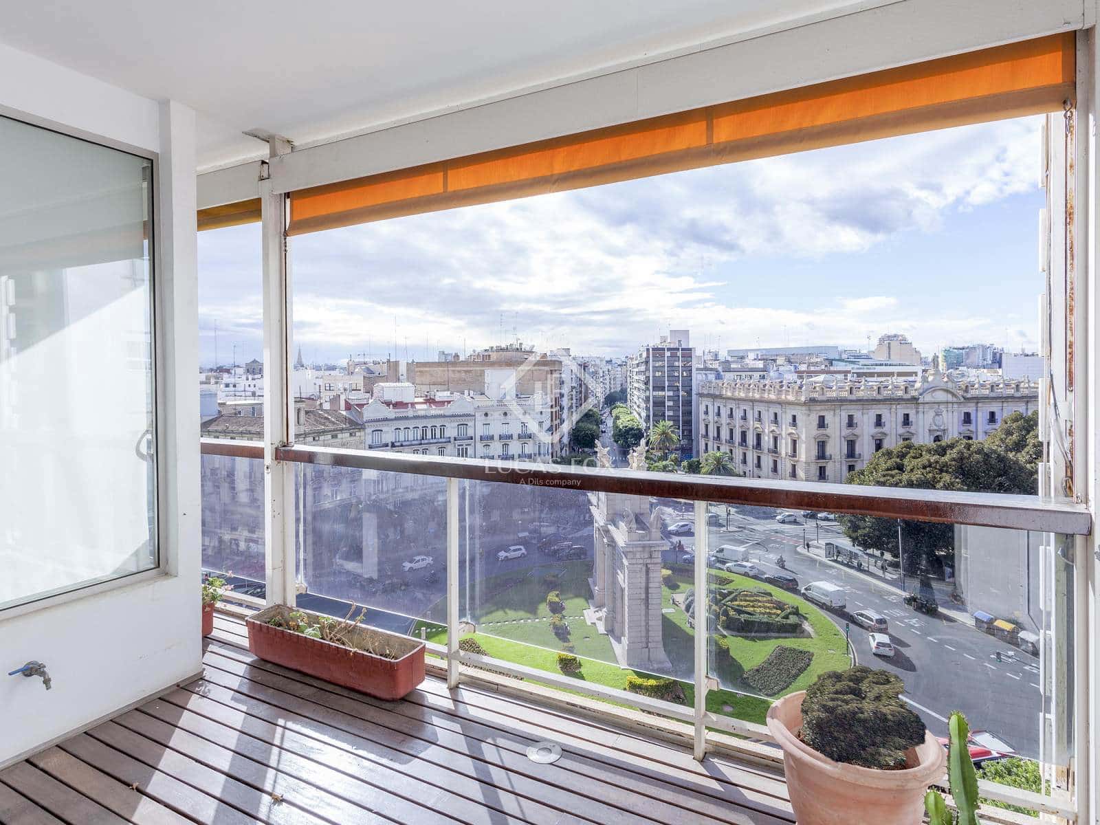 5 soveværelse Lejlighed til leje i Valencia by med garage - € 3.500 (Ref: 9271805)