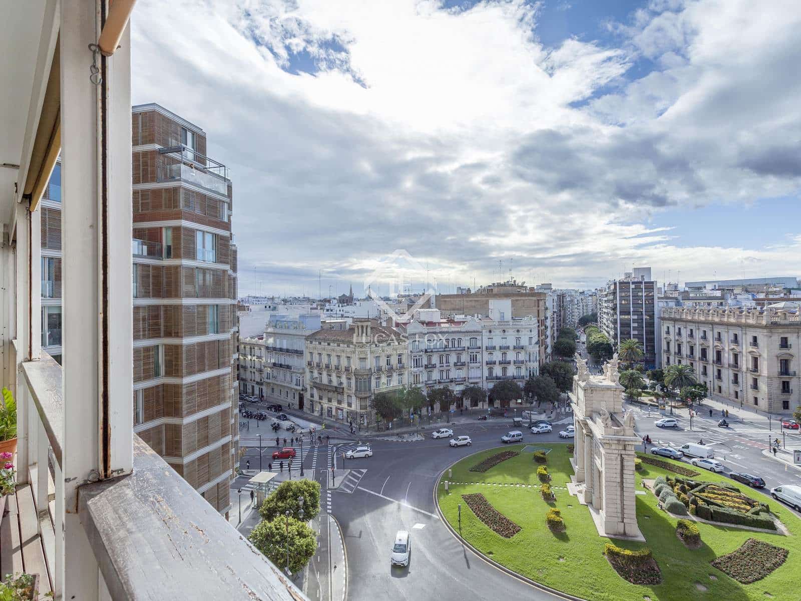 5 soveværelse Lejlighed til leje i Valencia by med garage - € 3.500 (Ref: 9271805)