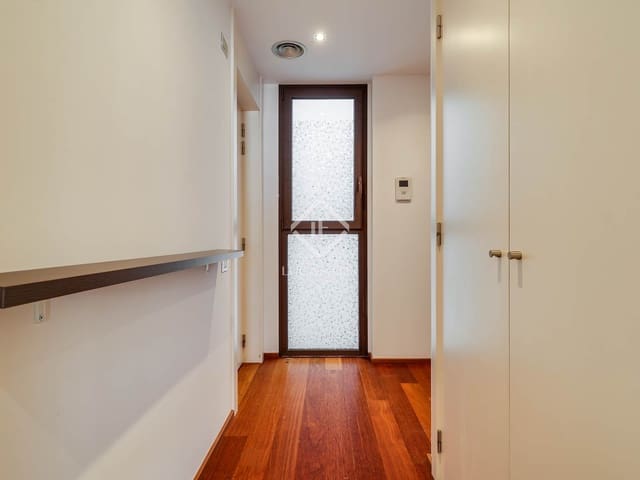 Appartement de 2 chambres à louer à Barcelone ville - 2 400 € (Ref: 9271906)