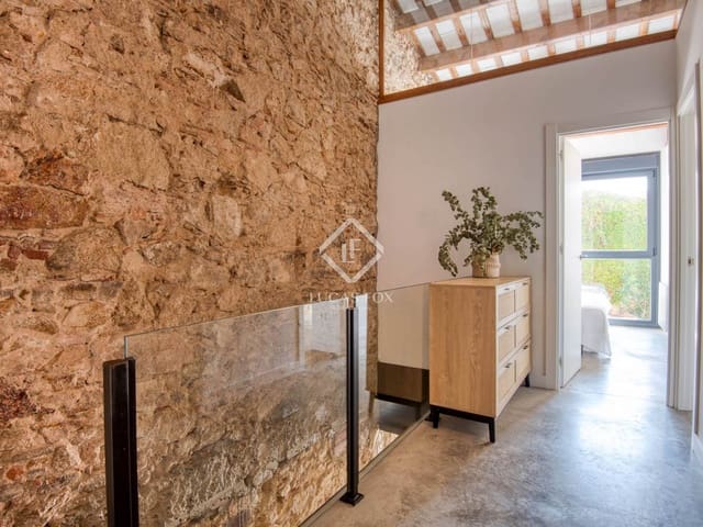2 slaapkamer Finca/Landhuis te koop in Sant Feliu de Guíxols met zwembad - € 429.000 (Ref: 9273054)