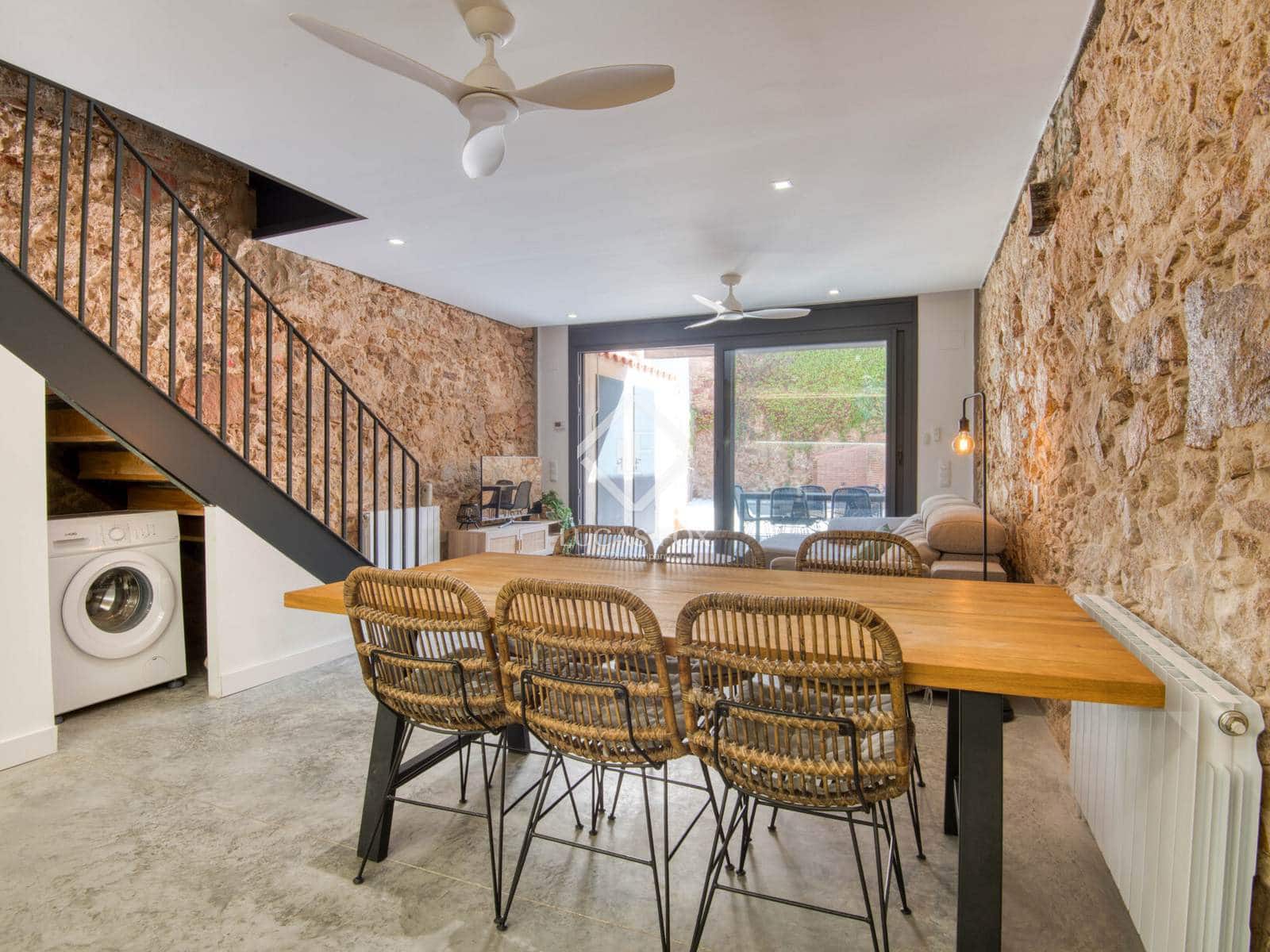 2 slaapkamer Finca/Landhuis te koop in Sant Feliu de Guixols met zwembad - € 429.000 (Ref: 9273054)