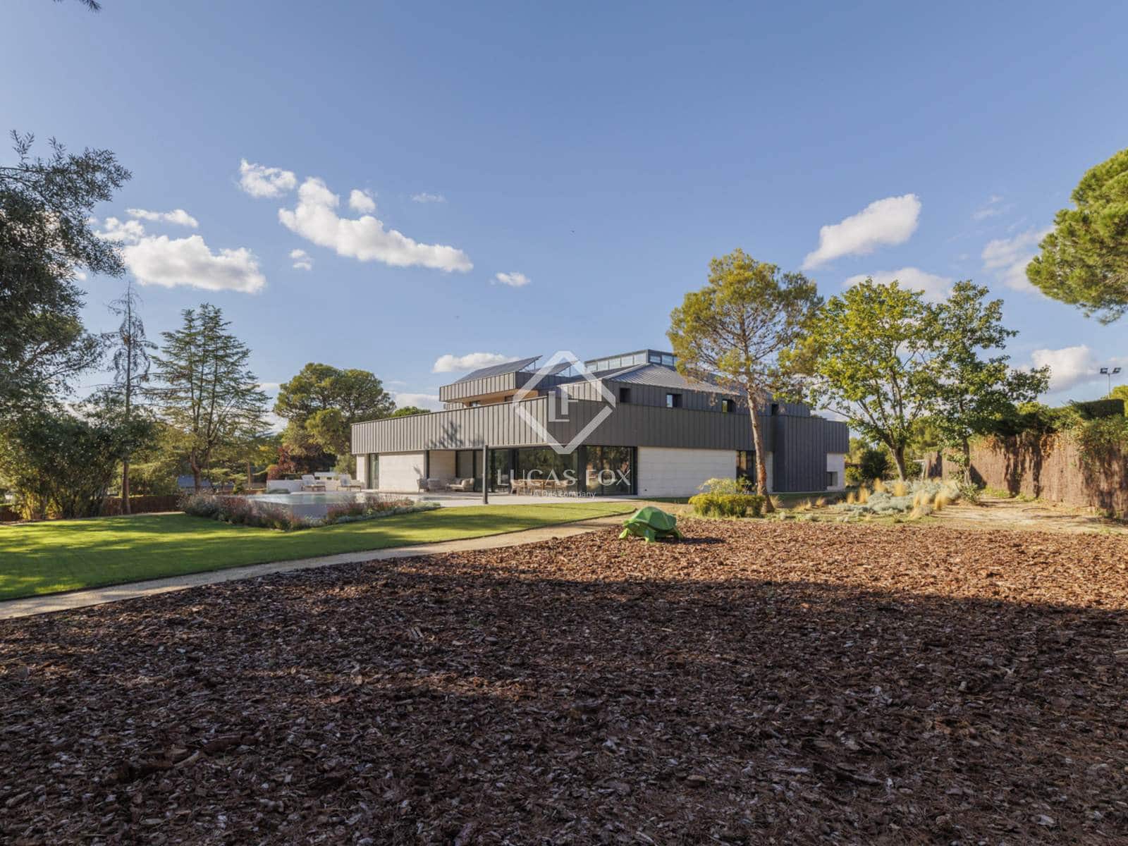 7 bedroom Villa for sale in Boadilla del Monte with pool garage - € 5,300,000 (Ref: 9273055)