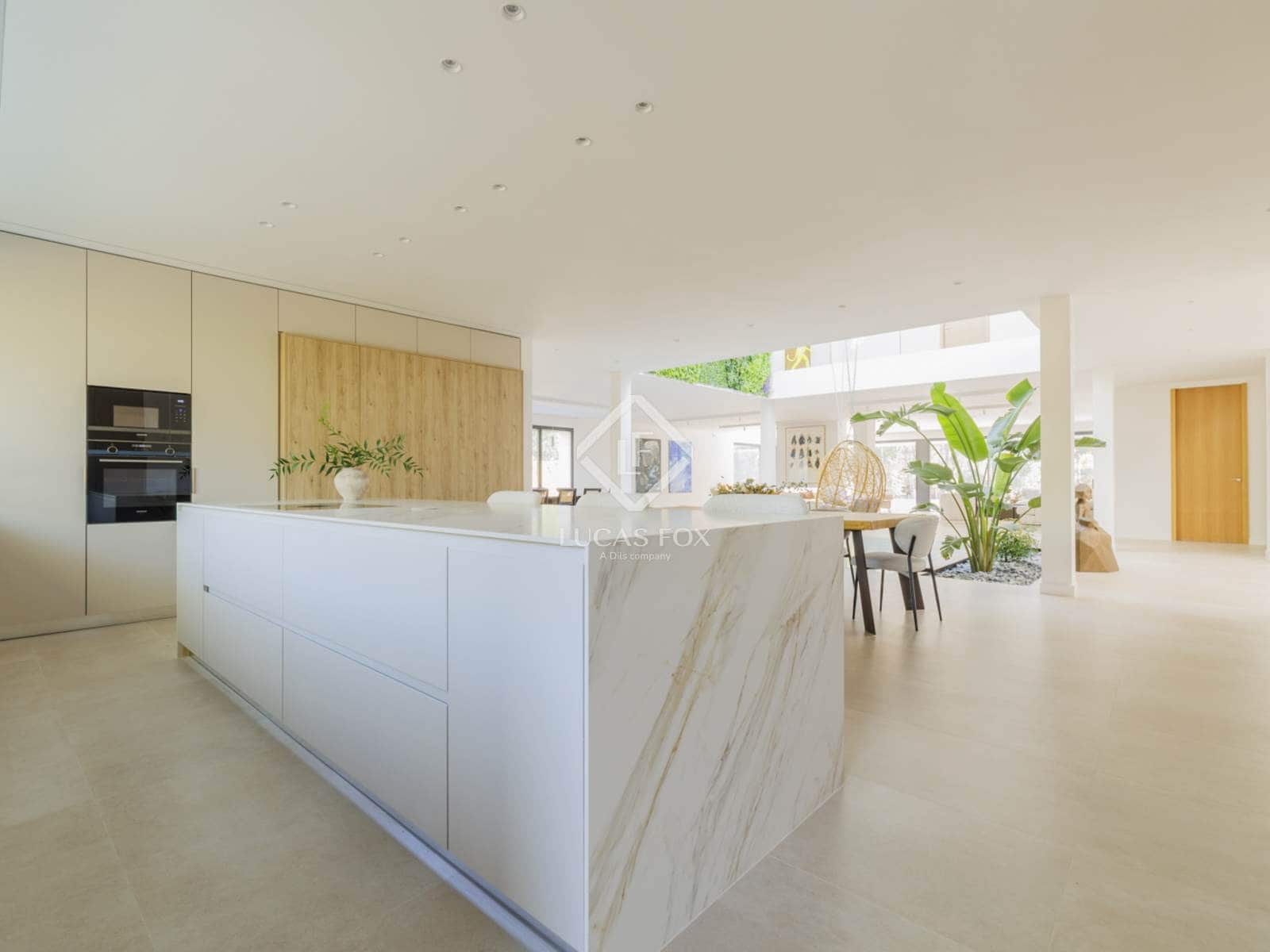 7 bedroom Villa for sale in Boadilla del Monte with pool garage - € 5,300,000 (Ref: 9273055)