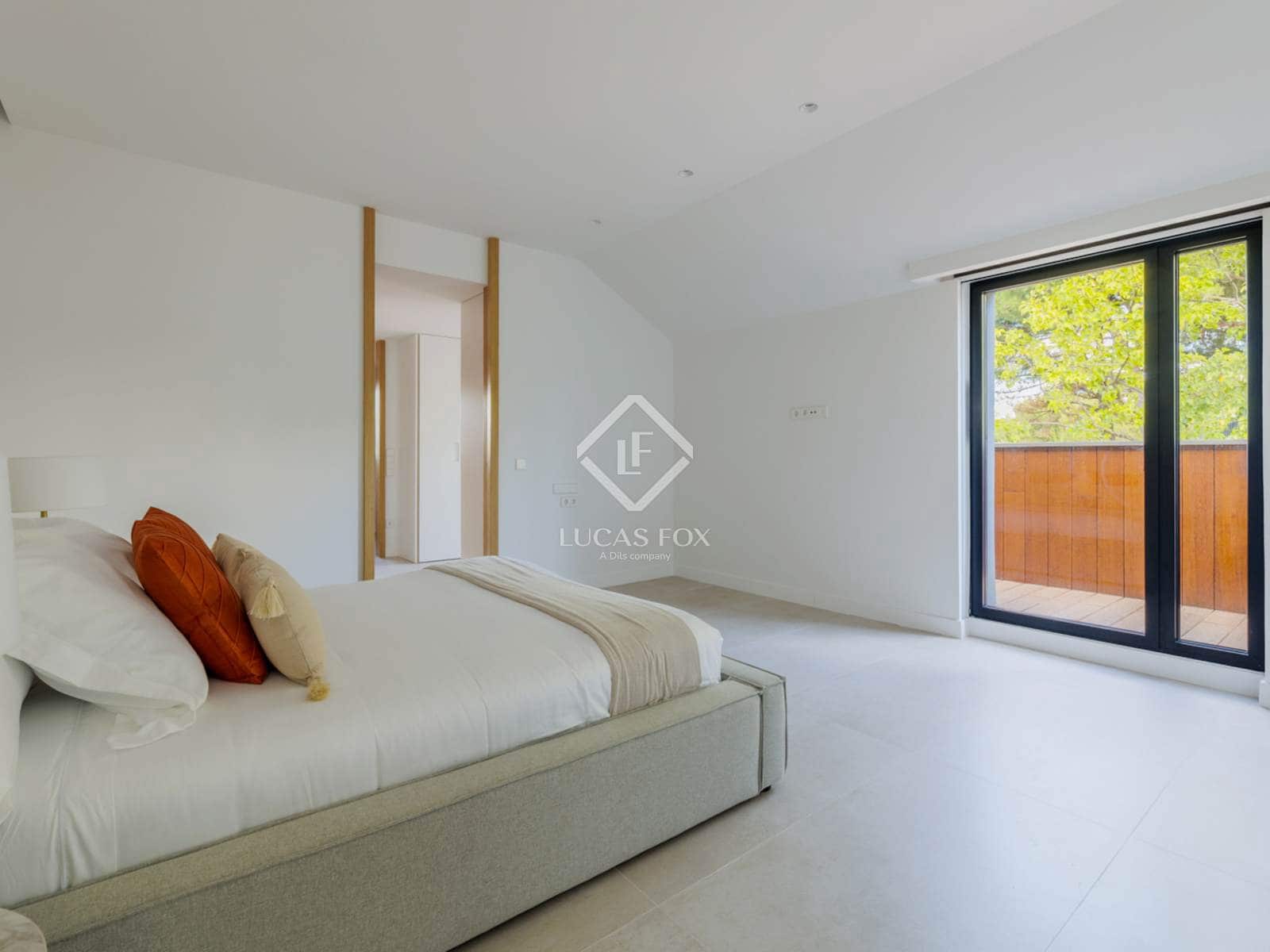 7 bedroom Villa for sale in Boadilla del Monte with pool garage - € 5,300,000 (Ref: 9273055)