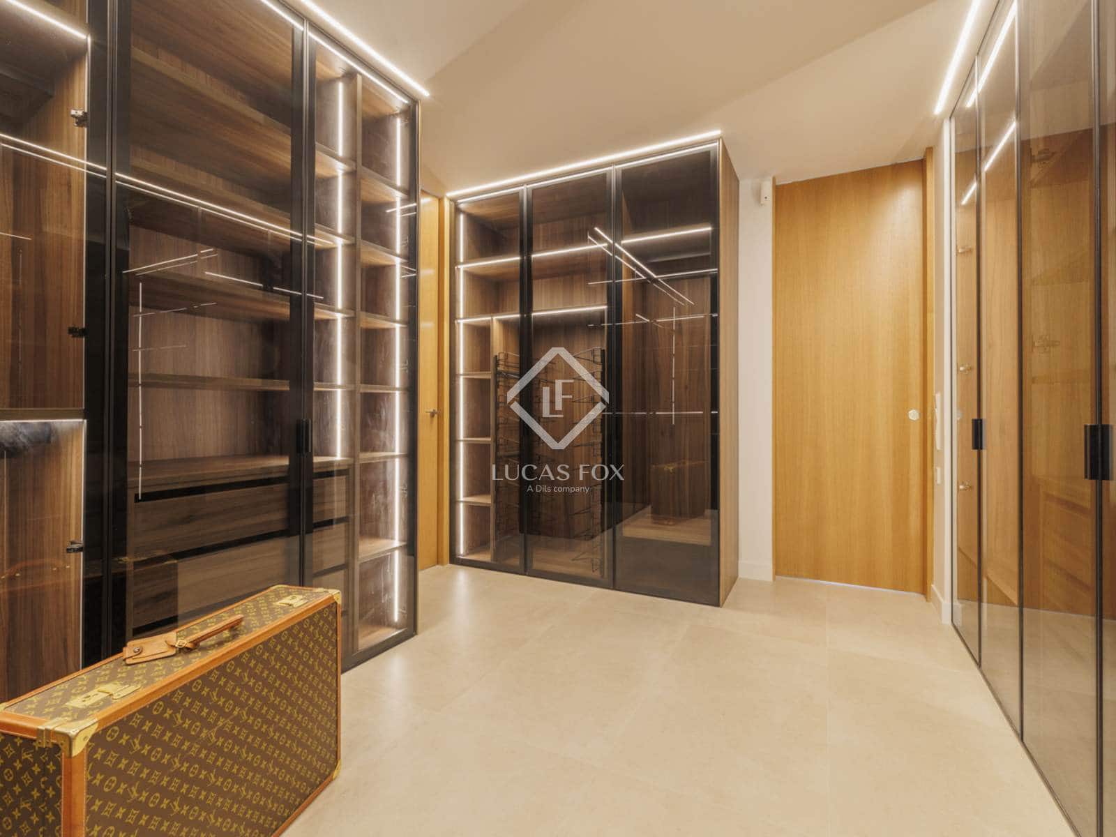 7 bedroom Villa for sale in Boadilla del Monte with pool garage - € 5,300,000 (Ref: 9273055)