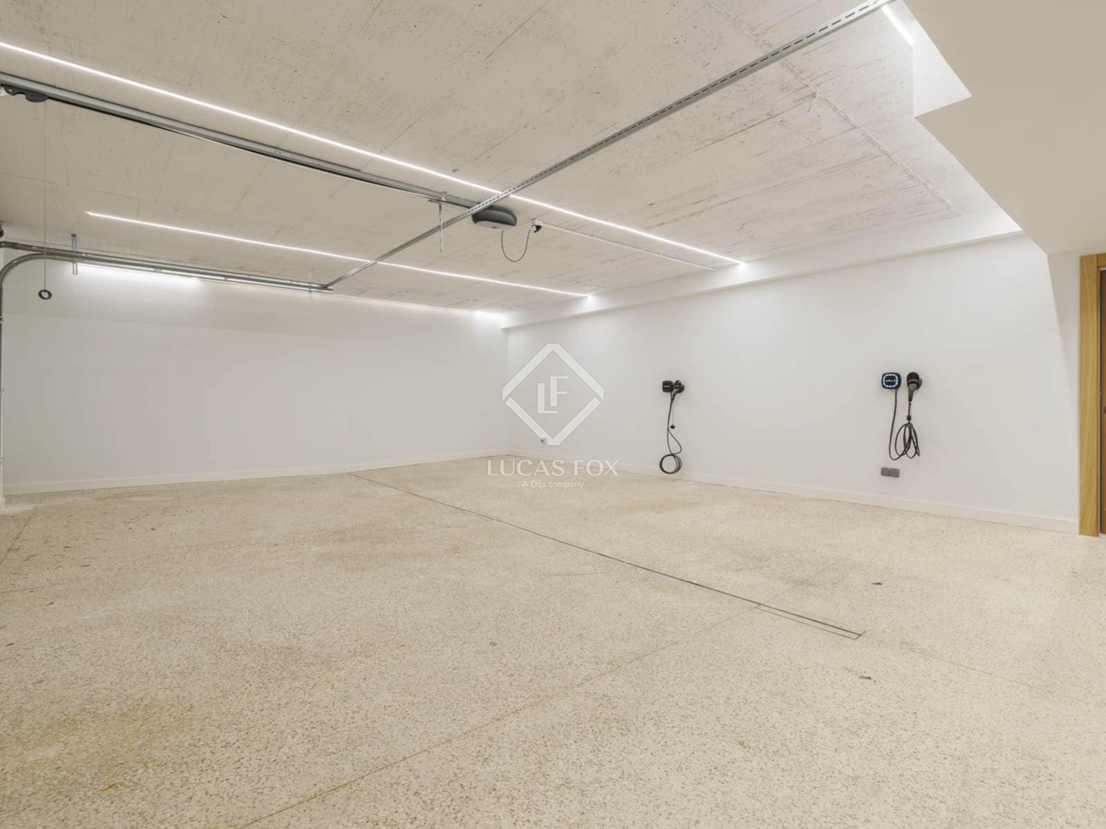 7 bedroom Villa for sale in Boadilla del Monte with pool garage - € 5,300,000 (Ref: 9273055)